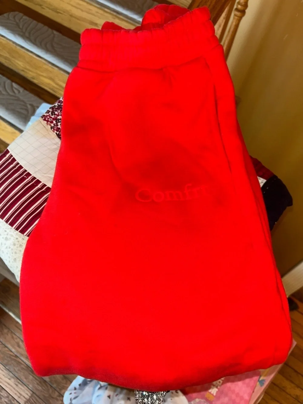 COMFRT Red LIMITED EDITION MATCHING SET  LIKE NEW M